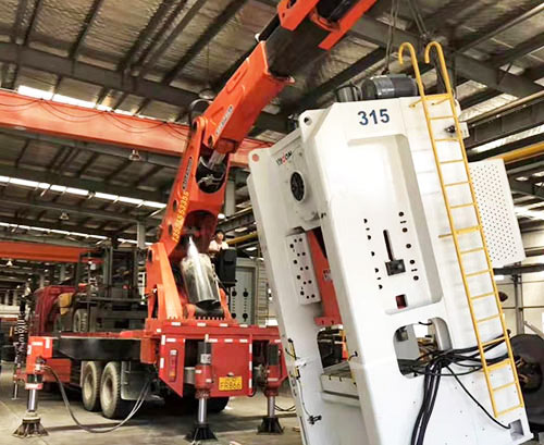 古镇镇提升工作效率，选择优质折臂吊租赁服务