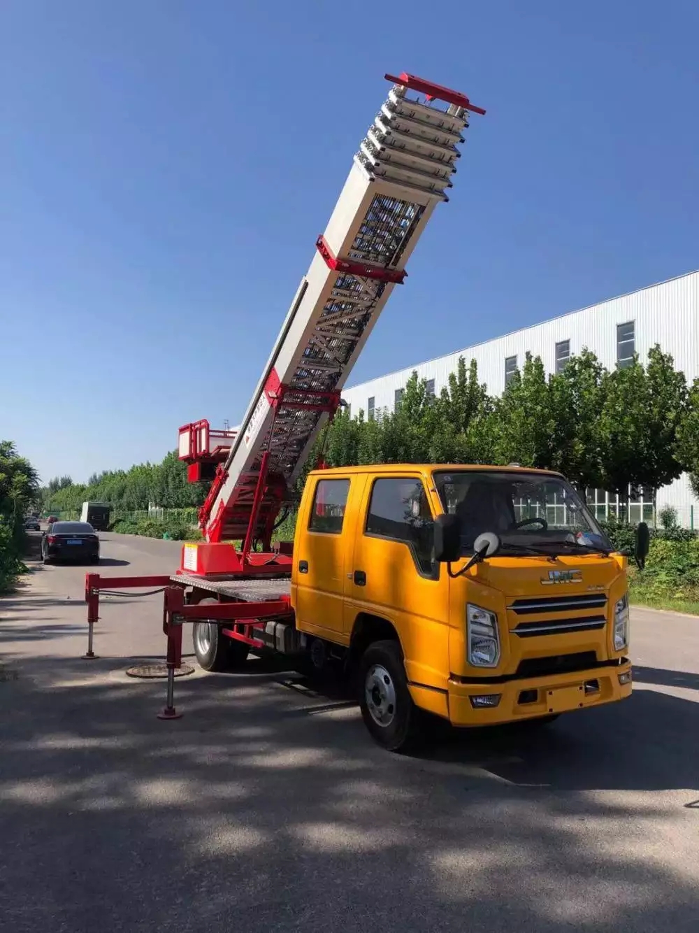 古镇镇附近的云梯车出租服务：轻松解决高空作业需求